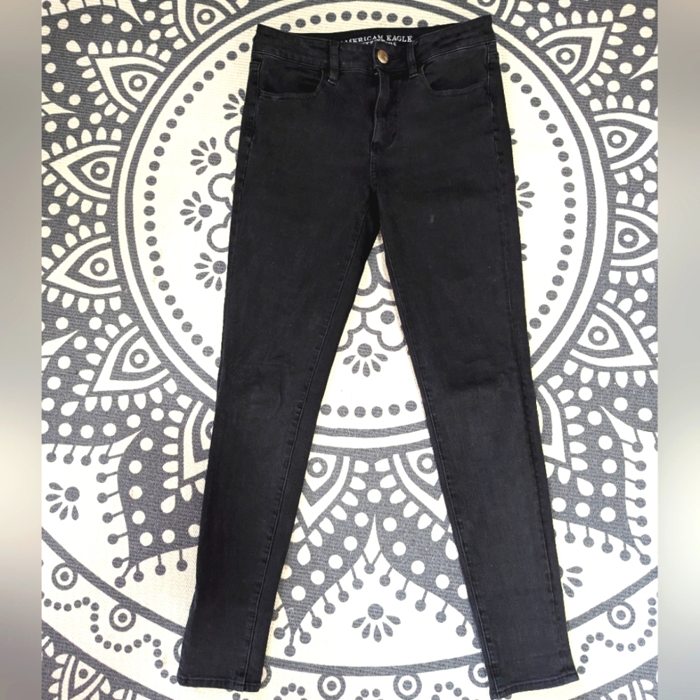 American Eagle Black Hi-Rise Jegging Size 4